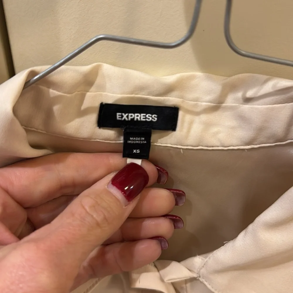 Express Top‎ - Picture 2 of 4